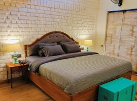 ๋์ฆ๋ค์ด์ ์์นํ ํธํ
The Lanswood Estate