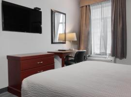 Premier Inn & Suites - Downtown Hamilton，漢密爾頓的飯店