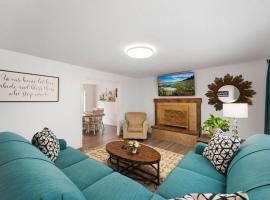 Gathering 6 Bdrm Home in Heart of Orem - Pets Too!, hotel v destinaci Orem