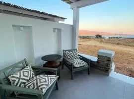One bedroom apartement with sea view enclosed garden and wifi at Antiparos 1 km away from the beach
