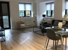 Brand new luxury apartment with free parking and gym, hôtel à Olton