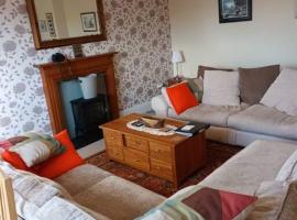 Harlech/HUGE Three bedroom/BEST location, hotel din Llanbedr