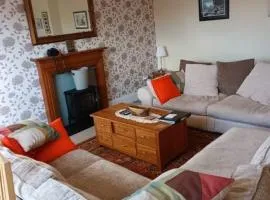 Harlech/HUGE Three bedroom/BEST location