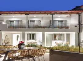 Araliki Suites