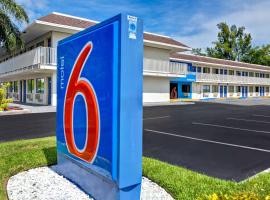 Motel 6 Dania Beach, hotel en Dania Beach