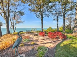 Luxe Waterfront Haven Private Beach, Hot Tub, vacation rental in Benton Harbor