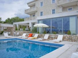 Villa Dalmatina - Adults Only, hotel near Zlatni Rat Beach, Bol