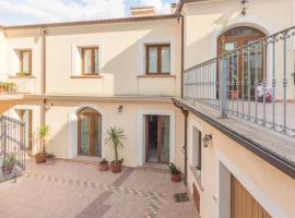 Giarranas House - Apartment with coutyard, hotel v destinaci Villacidro