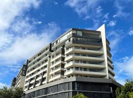 Newlands Peak Aparthotel by Totalstay, hotel di Cape Town