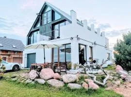 House of Freedom with Sea view sauna and jacuzzi