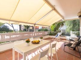 Apartment Fronte Mare by Interhome, apartment in Marina dʼAndora