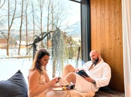 Boutique Hotel Sunrose 7 - Gourmet & SPA, hotelli, jossa on uima-allas Bohinjissa