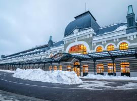 Canfranc Estación, a Royal Hideaway Hotel - Gran Lujo, hotel en Estación de Canfranc