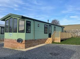 Immaculate 2-Bed Static Caravan at Monrieth、ニュートン・スチュワートのホテル