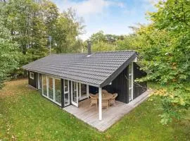 Holiday Home Follerich - 250m from the sea in Sealand by Interhome