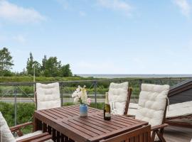 Apartment Margret - 150m from the sea in Sealand by Interhome: Dronningmølle şehrinde bir daire