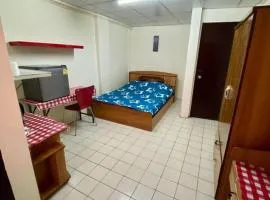 Ratanawong Place 552