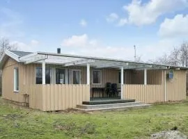 Holiday Home Svanhild - 1-2km from the sea in Western Jutland by Interhome