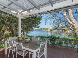 40 Stunning 3 Bedroom On Noosa River