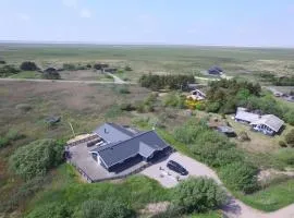 Holiday Home Spurv - 1-8km from the sea in Western Jutland by Interhome