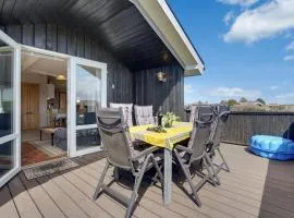 Holiday Home Elmine - 700m from the sea in Western Jutland by Interhome