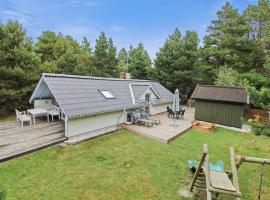 Holiday Home Lenia - 1km from the sea in Western Jutland by Interhome, hotel con parking en Mølby