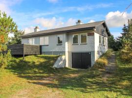 Holiday Home Aurel - 500m from the sea in Western Jutland, chalupa v destinaci Vejers Strand