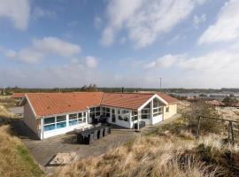 Holiday Home Regner - 700m from the sea in Western Jutland: Vejers Strand şehrinde bir villa
