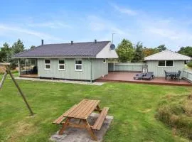 Holiday Home Livia - 900m from the sea in Western Jutland by Interhome