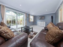 Flourish Apartments - Footbury House - Orpington, vacation rental in Orpington