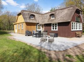 Holiday Home Fina - 15km from the sea in Western Jutland by Interhome, villa Timben