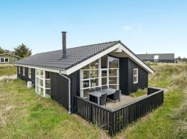 Holiday Home Frido - 400m from the sea in NW Jutland by Interhome, hotel v mestu Torsted