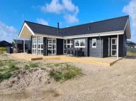 Holiday Home Tola - 450m from the sea by Interhome