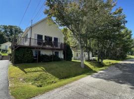 LOON LODGE LIMIT 8 home, cottage in Standish