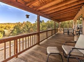 Cozy Ski Cabin with Deck Near Taos Ski Valley!, hotel with parking in San Cristobal