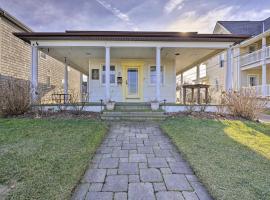 Jersey Shore Getaway with Grill Walk to Beach!，位于贝尔马的酒店