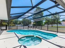 #196-Fantastic 6 bed villa with own private pool and spa with no rear neighbors