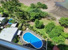 Jacó beachfront condo with beautiful sunsets