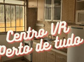 Apt(2) no centro de VR tudo perto até 7 pessoas, feriebolig i Volta Redonda