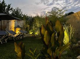 DeLax B&B - adults only, bed & breakfast i Solferino