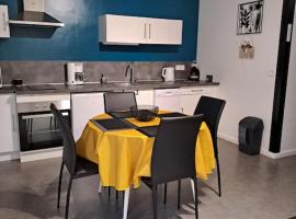 Logement idéal curistes, apartment in Rochefort