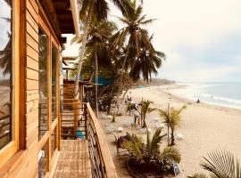 Mendihuaca Surf Camp, hostal en Guachaca