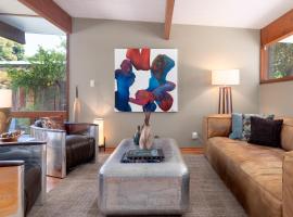 Zen Meets Art Art Meets Luxury, vacation rental in Palo Alto