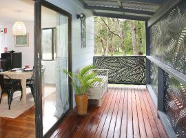 Sea Foam Cottage, place to stay in Corindi