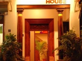 Coramandal Heritage, hotel di Pondicherry