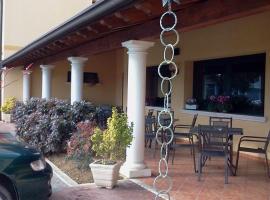 Albergo Al Portico, hotel v destinaci Azzano Decimo