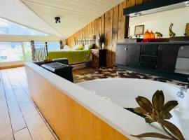 Carwyns Surf House, hotel i Seignosse