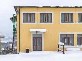 Готель Поруч, hôtel à Plavie