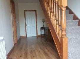 Carrick-On-Shannon Townhouse Accommodation Room only, holiday rental in Carrick on Shannon