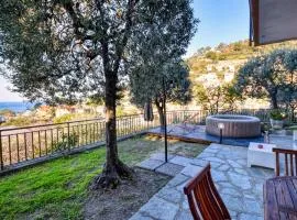 Beautiful Apartment In Recco With Jacuzzi, 2 Bedrooms And Wifi